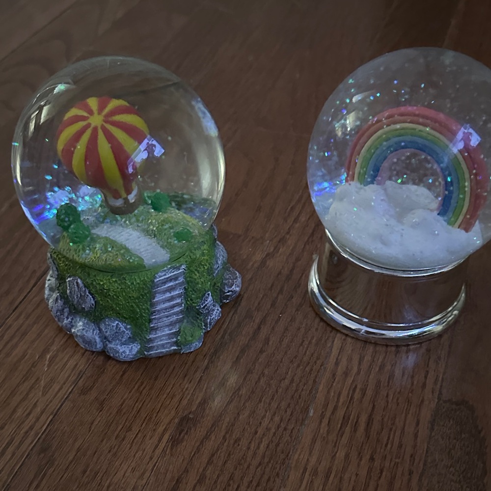 Colorful Snow Globe Set with Rainbow and Hot Air Balloon